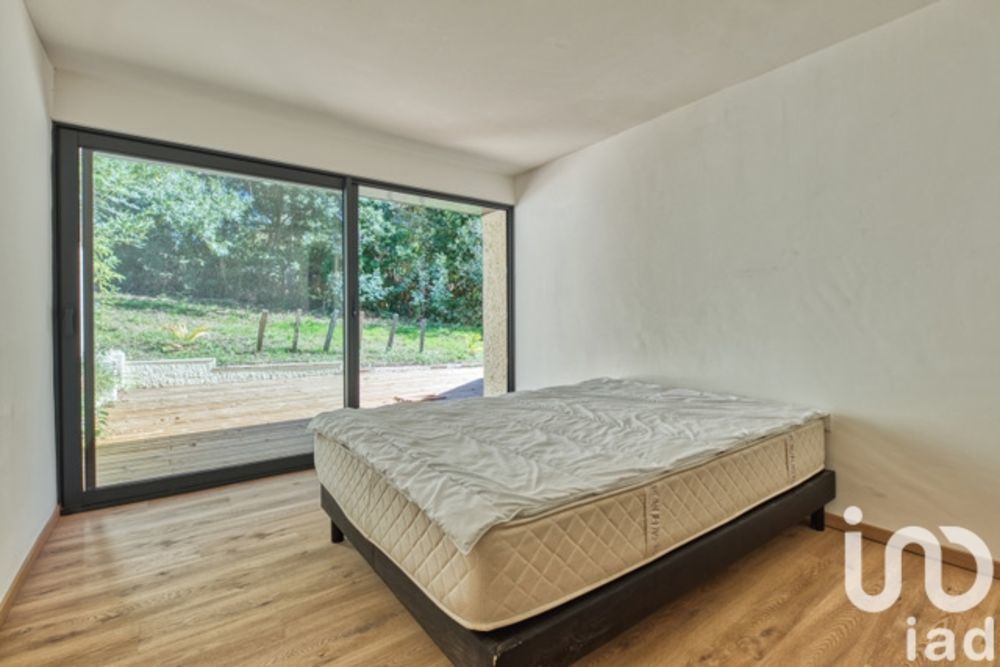 � vendre  Villa Carignan-de-Bordeaux (33360)