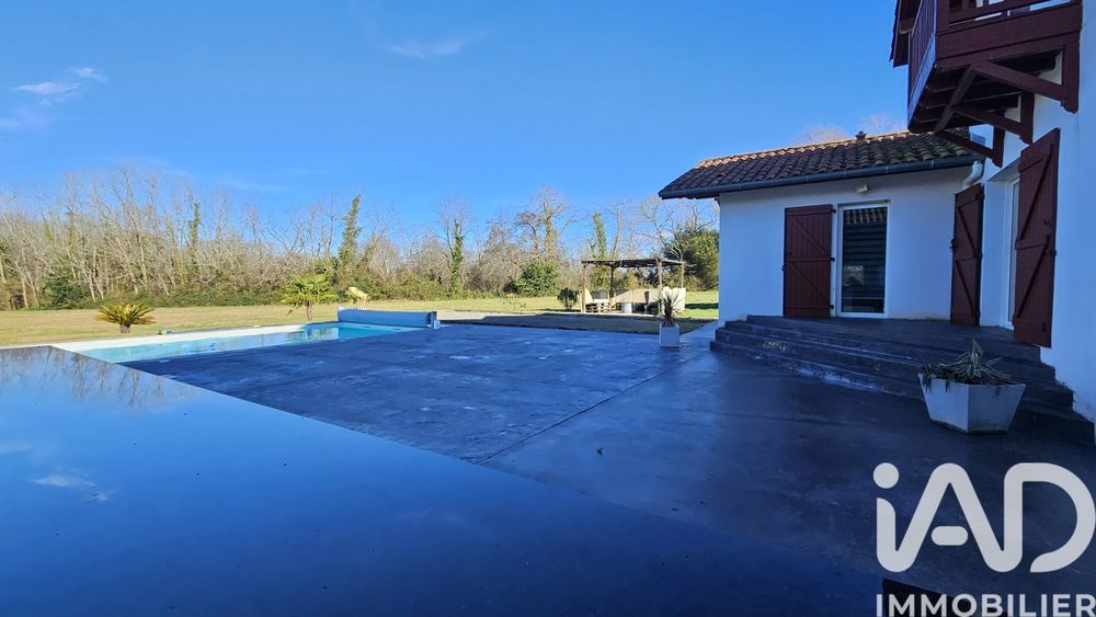 � vendre  Villa Sames (64520)
