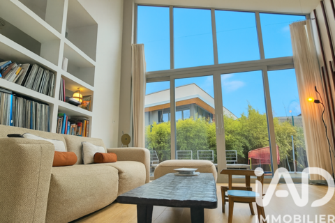   Vente Maison de ville 7 pi�ces Maison - 7 pi�ce(s) - 200 m�