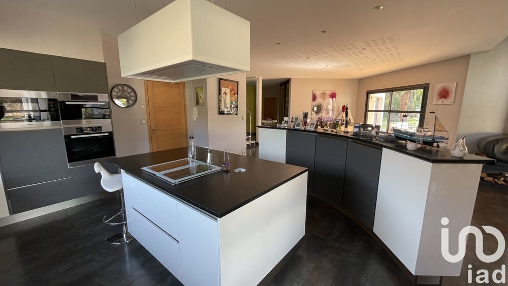 � vendre  Villa Parentis-en-Born (40160)