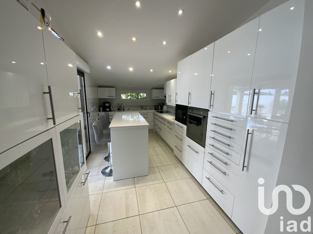 � vendre  Maison Bessan (34550)