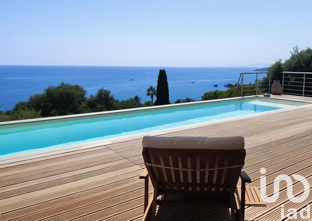 � vendre  Maison Saint-Rapha�l (83700)