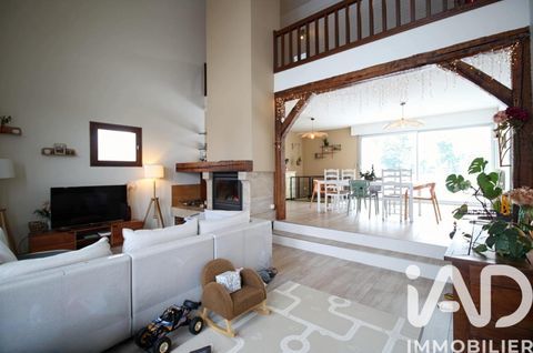   Vente Maison d'architecte 9 pi�ces Villa - 9 pi�ce(s) - 215 m�