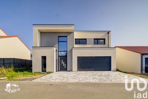   Vente Maison d'architecte 6 pi�ces Villa - 6 pi�ce(s) - 150 m�