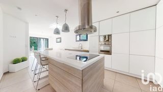  Maison � vendre 8 pi�ces 201 m�