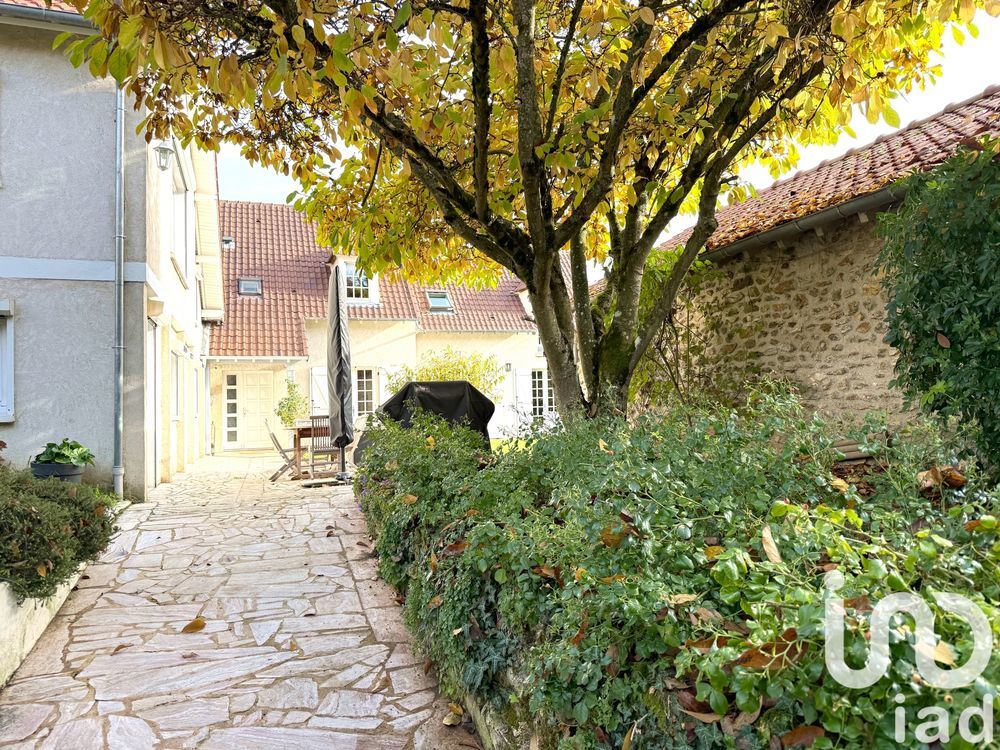� vendre  Maison Montfort-l'Amaury (78490)