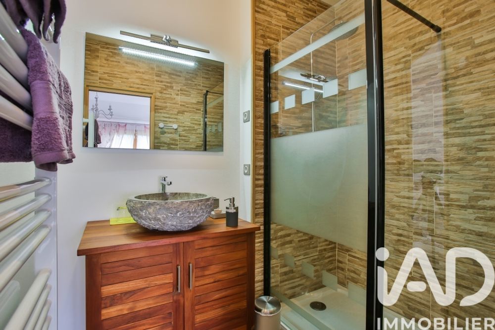 � vendre  Maison Champs-sur-Tarentaine-Marchal (15270)