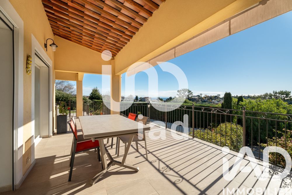 � vendre  Maison Saint-Laurent-du-Var (06700)