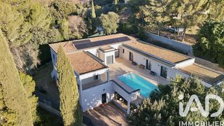  Maison � vendre 5 pi�ces 221 m�