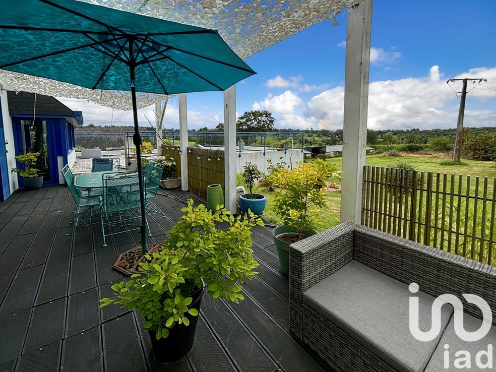 � vendre  Maison Saint-Hernin (29270)