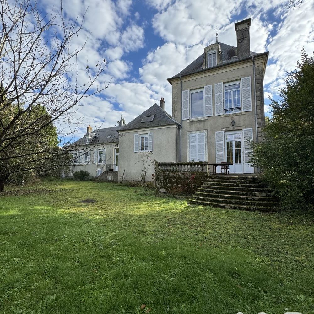 � vendre  Propri�t�/ch�teau Vornay (18130)