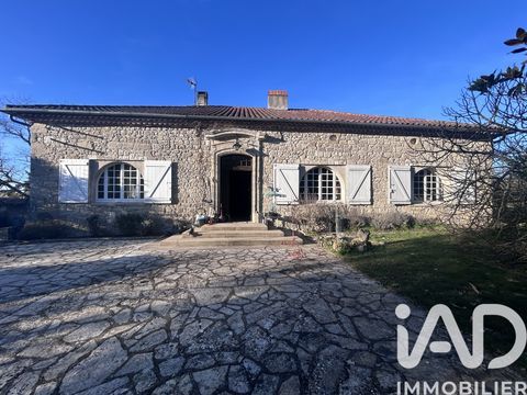   Vente Maison traditionnelle 8 pi�ces Maison - 8 pi�ce(s) - 273 m�