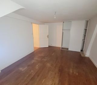  Immeuble � vendre 240 m�