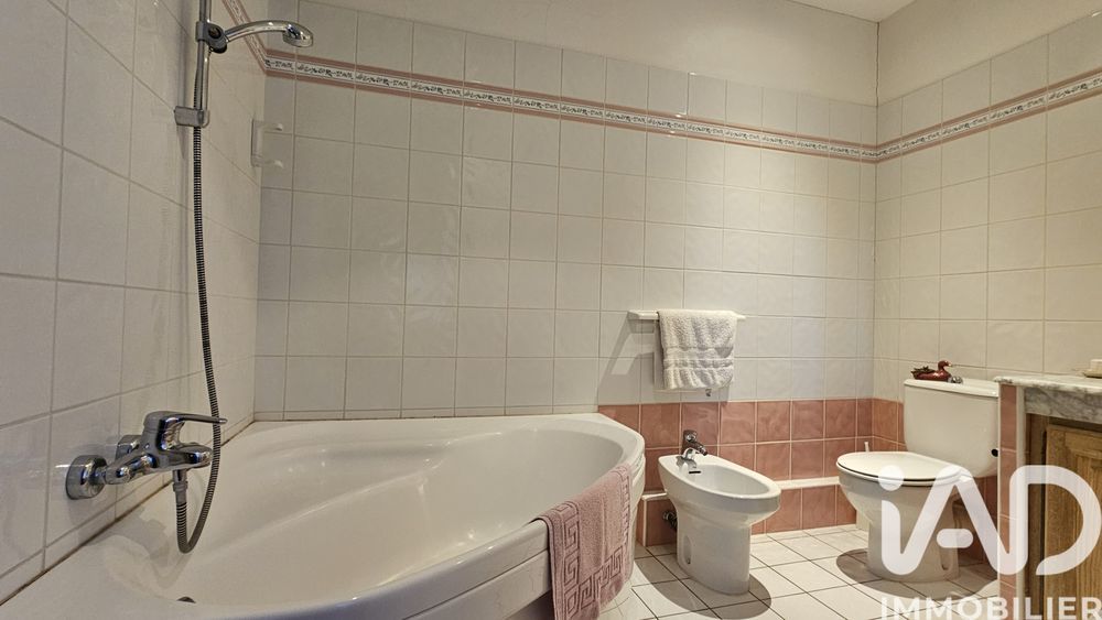 � vendre  Propri�t�/ch�teau Ambeyrac (12260)