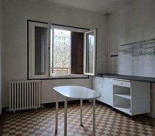  Immeuble � vendre 263 m�