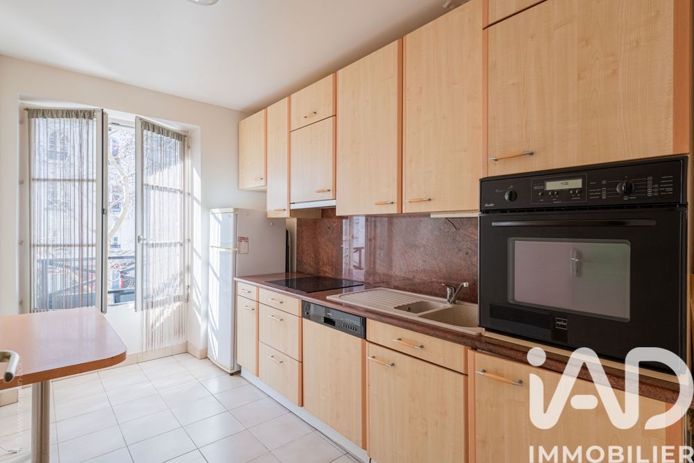 � vendre  Appartement Paris 18