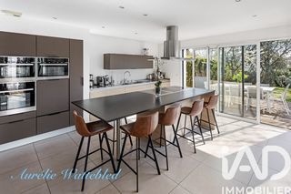  Maison � vendre 9 pi�ces 240 m�