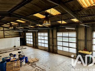  Immeuble � vendre 586 m�