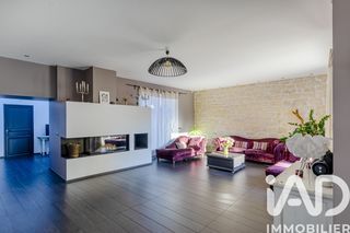  Villa � vendre 6 pi�ces 220 m�