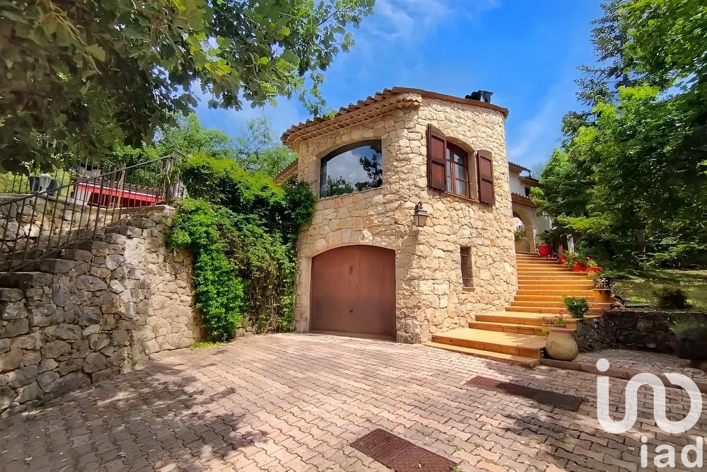 � vendre  Maison Saint-C�zaire-sur-Siagne (06530)