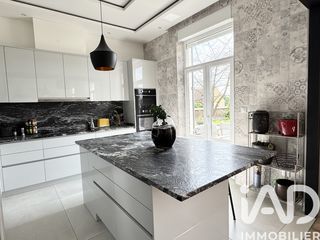  Maison � vendre 8 pi�ces 212 m�