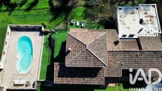  Maison � vendre 8 pi�ces 230 m�