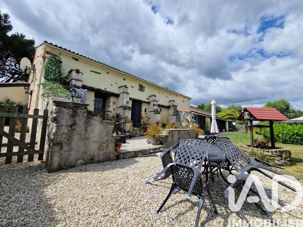 � vendre  Maison Mach� (85190)