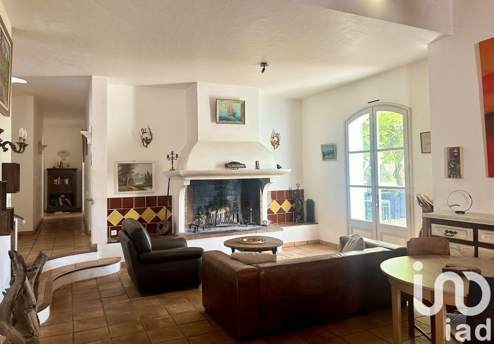 � vendre  Maison Saint-Maximin-la-Sainte-Baume (83470)