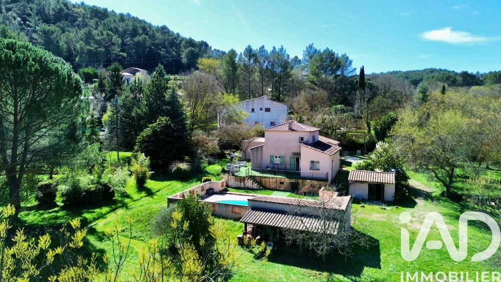 � vendre  Maison Saint-Zacharie (83640)