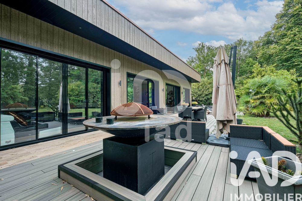 � vendre  Villa Lamorlaye (60260)