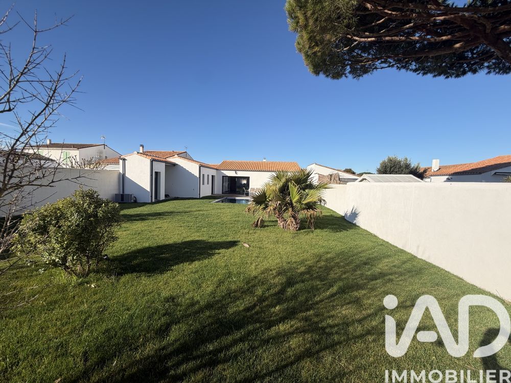 � vendre  Maison Sainte-Marie-de-R� (17740)