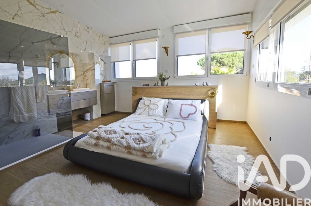 � vendre  Villa Mandelieu-la-Napoule (06210)