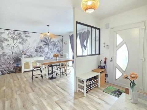   Vente Maison de village 6 pi�ces Maison - 6 pi�ce(s) - 170 m�