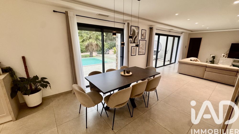 � vendre  Villa Nimes (30900)