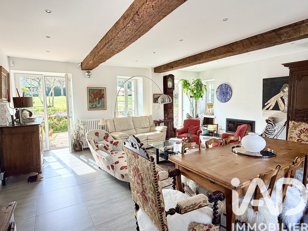 � vendre  Maison Montfort-l'Amaury (78490)