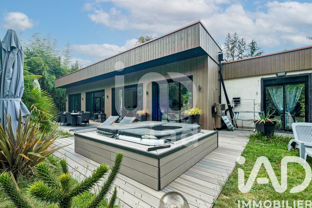 � vendre  Villa Lamorlaye (60260)