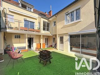  Maison � vendre 10 pi�ces 234 m�