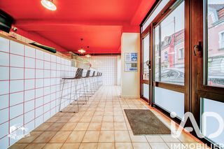  Immeuble � vendre 325 m�