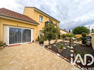  Maison � vendre 8 pi�ces 210 m�