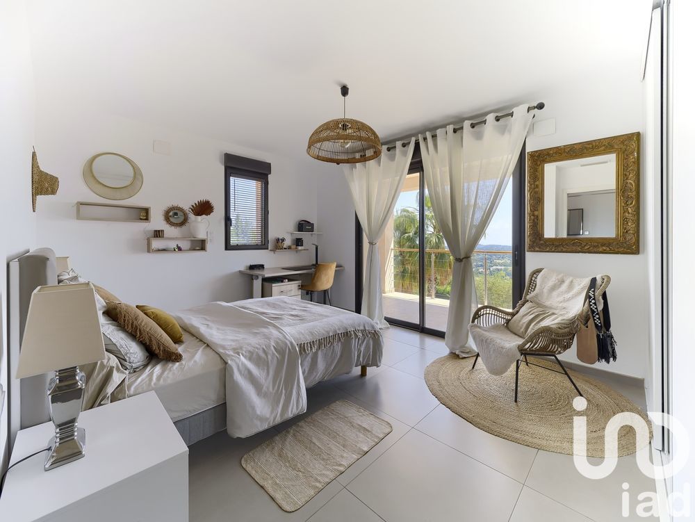 � vendre  Villa Ch�teauneuf-Grasse (06740)