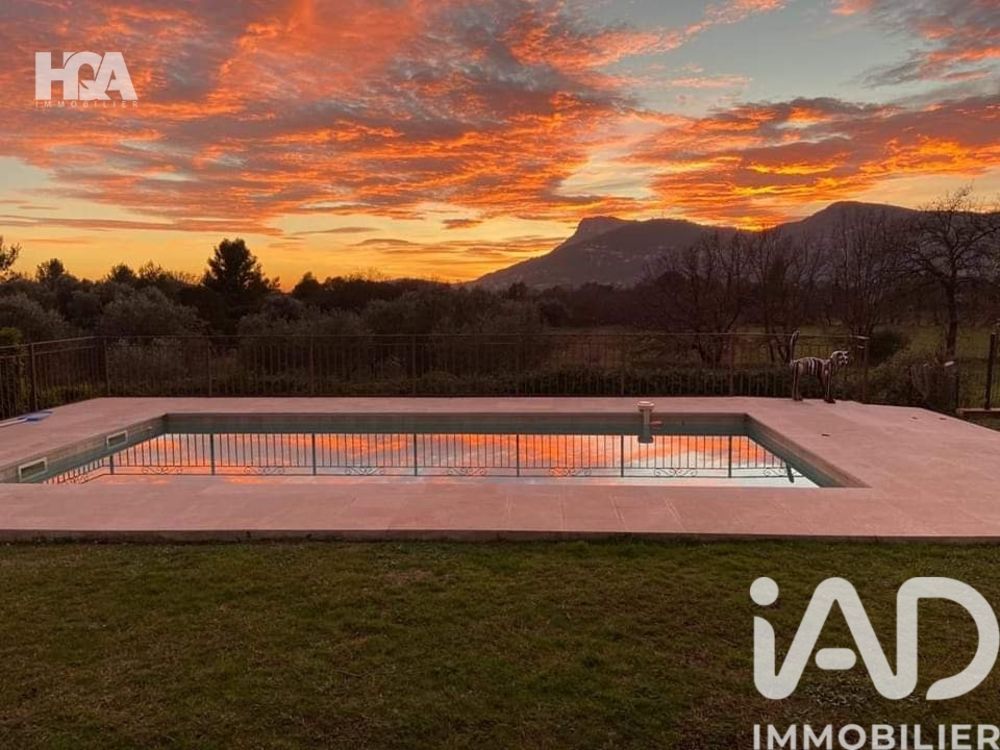 � vendre  Maison Solli�s-Pont (83210)