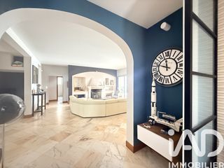  Villa � vendre 8 pi�ces 360 m�