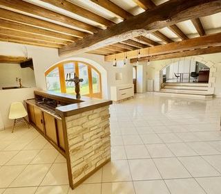  Maison � vendre 8 pi�ces 240 m�