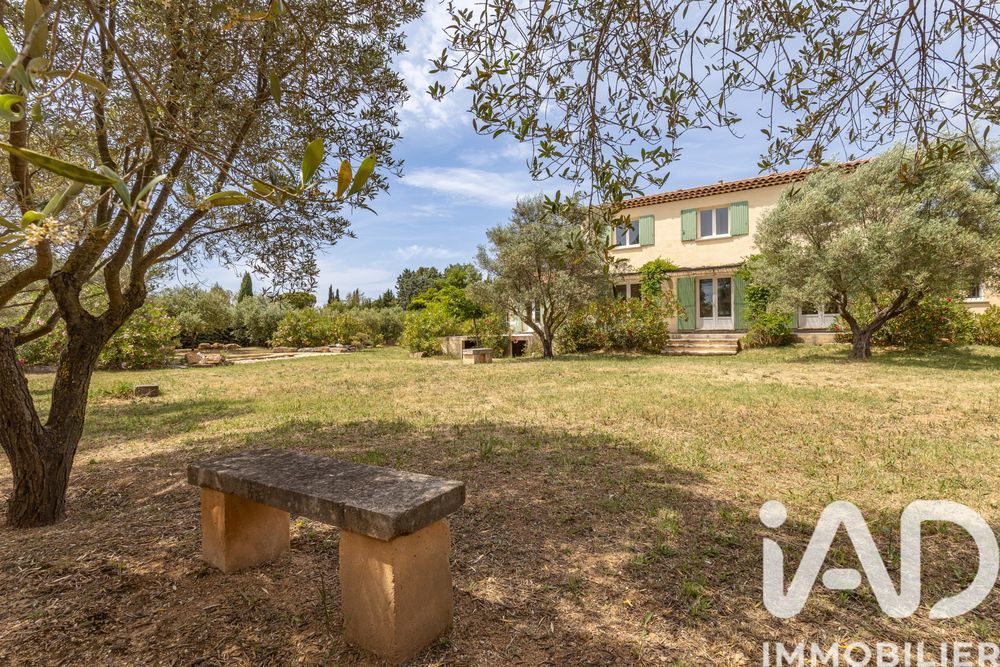 � vendre  Maison �guilles (13510)