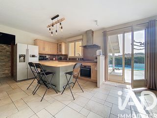  Maison � vendre 8 pi�ces 218 m�