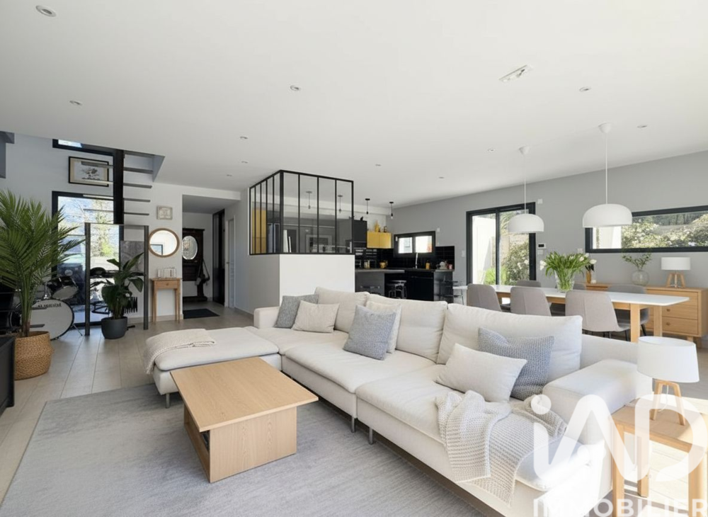 � vendre  Villa Saint-Aubin-de-M�doc (33160)