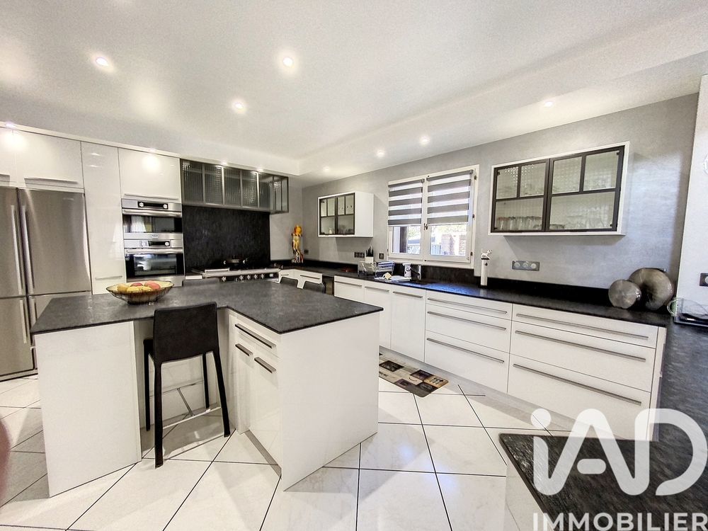 � vendre  Villa Saint-Denis (93200)