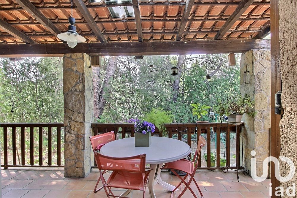 � vendre  Maison La Cadi�re-d'Azur (83740)