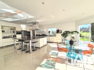  Villa � vendre 9 pi�ces 356 m�