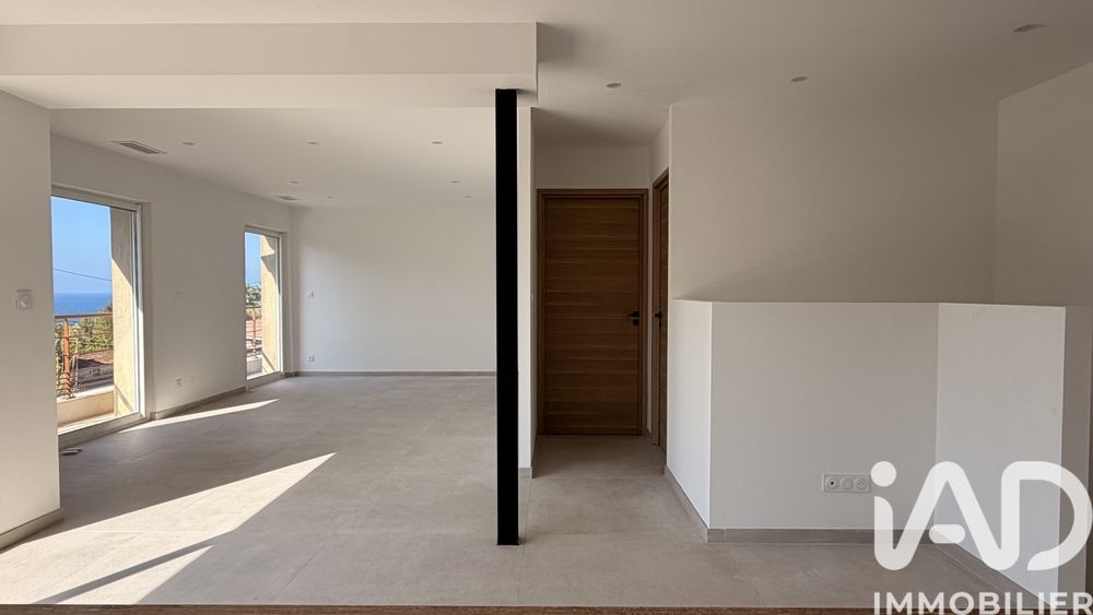 � vendre  Maison Carqueiranne (83320)